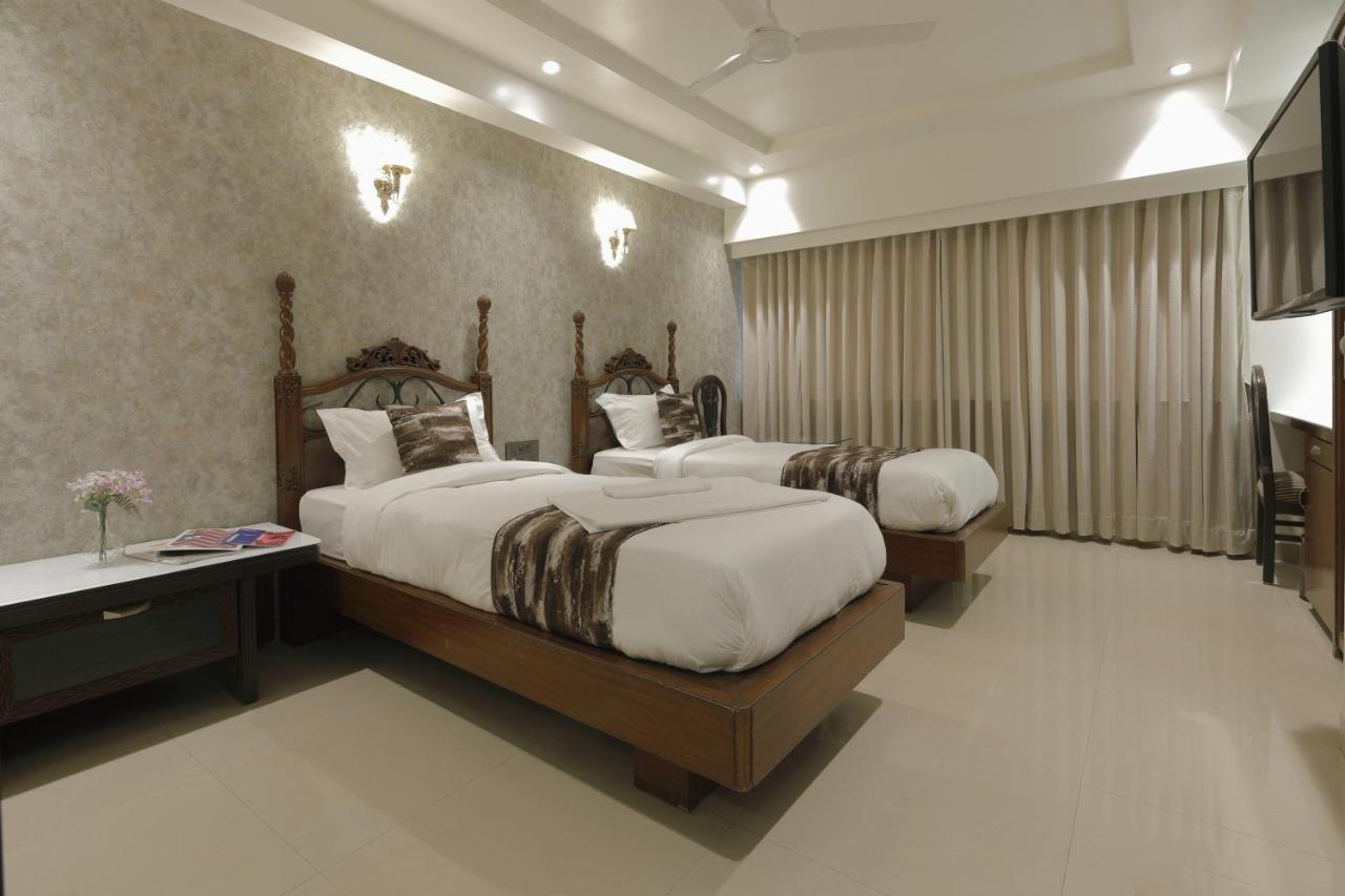 Hotel Ariana Residency Мумбаи Экстерьер фото