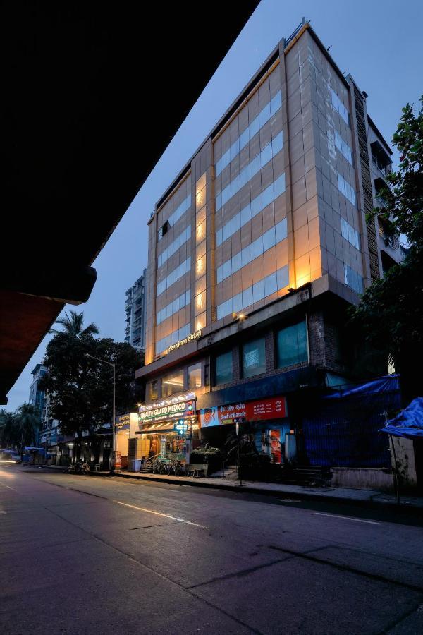 Hotel Ariana Residency Мумбаи Экстерьер фото